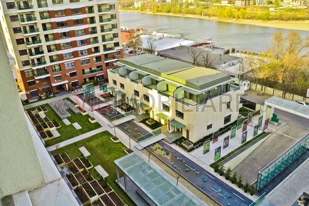 Emerald Residence