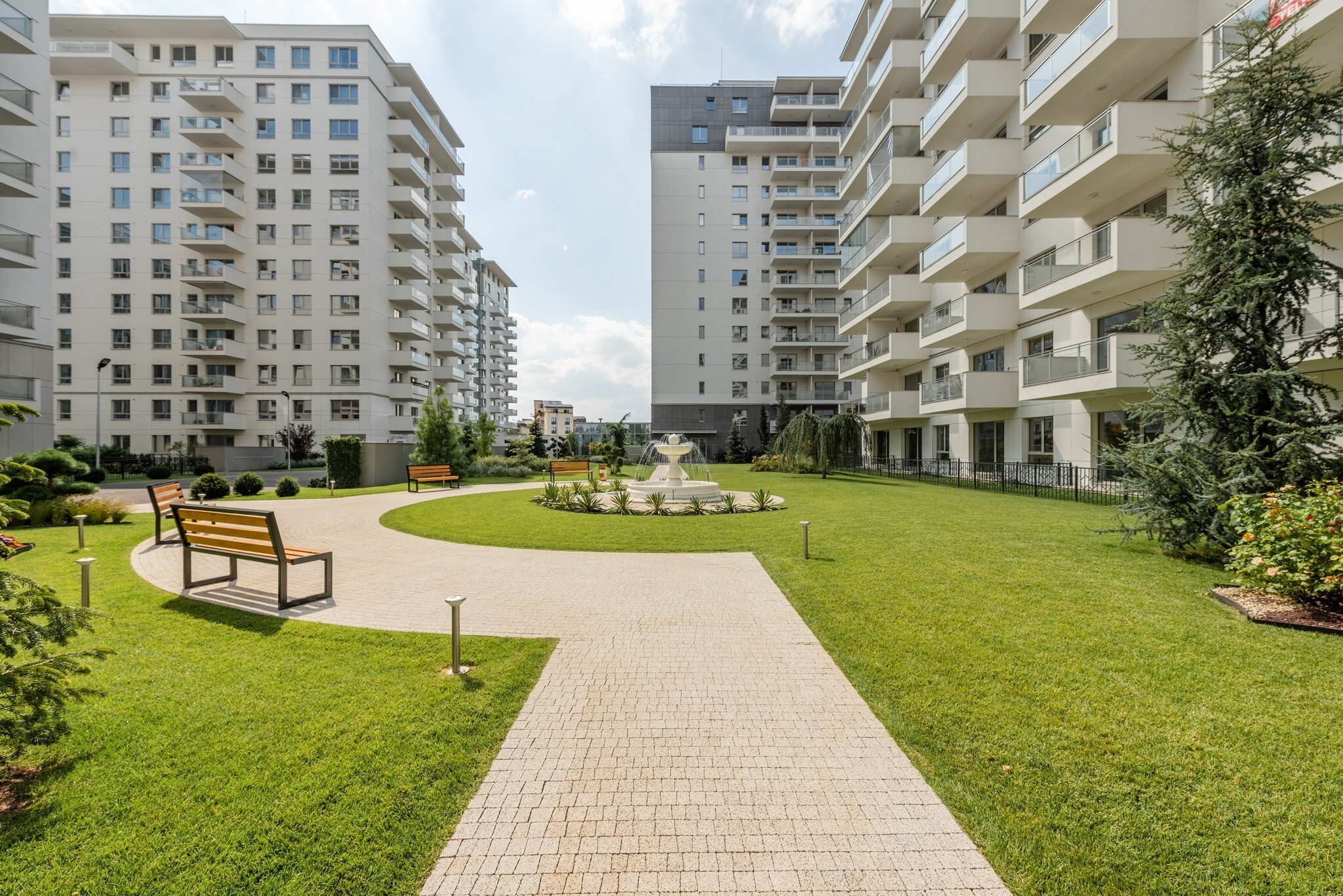 Luxuria Residence
