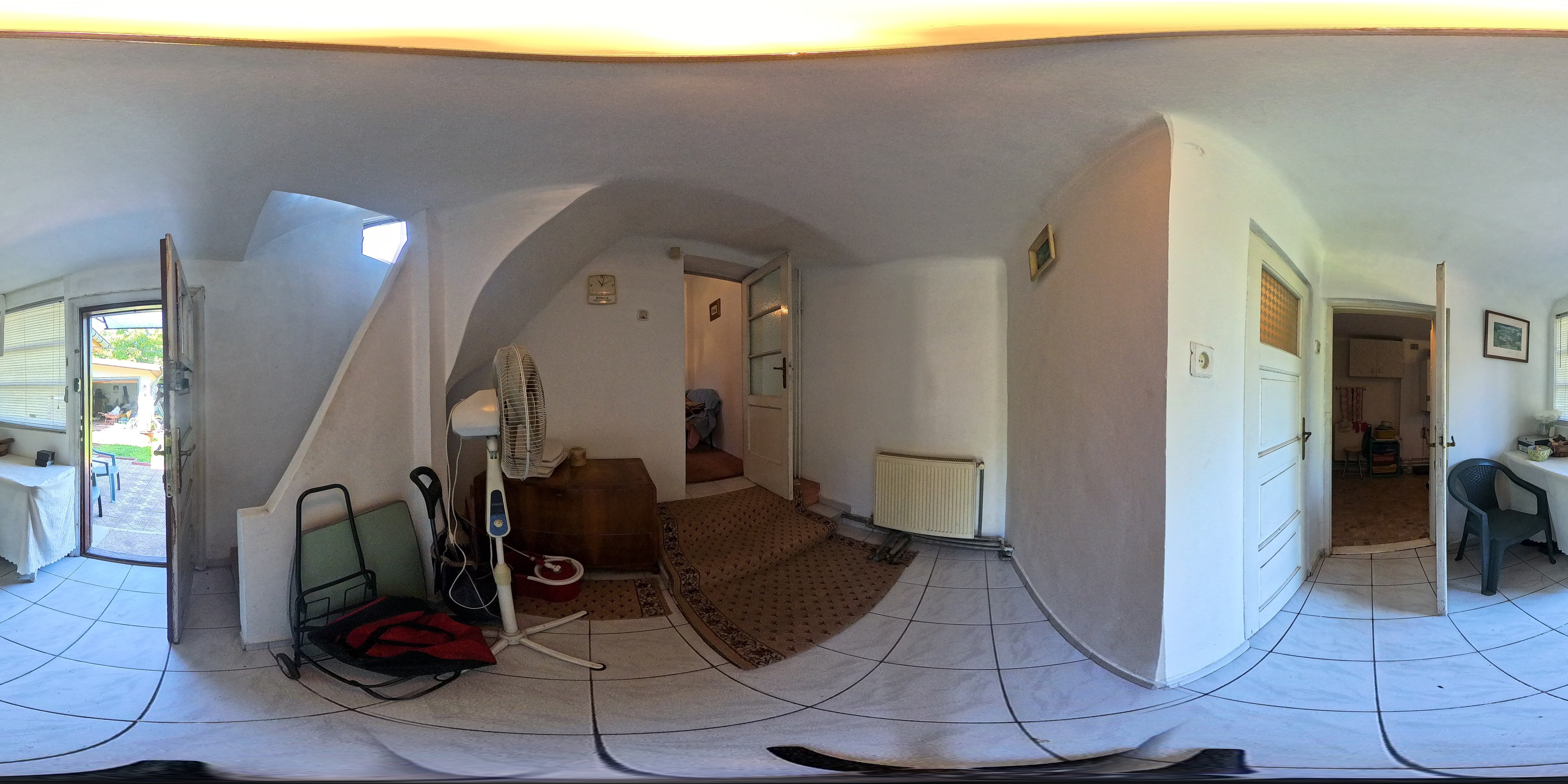 Vilă interbelică - 5 apartamente - curte privată - Strada Sirenelor