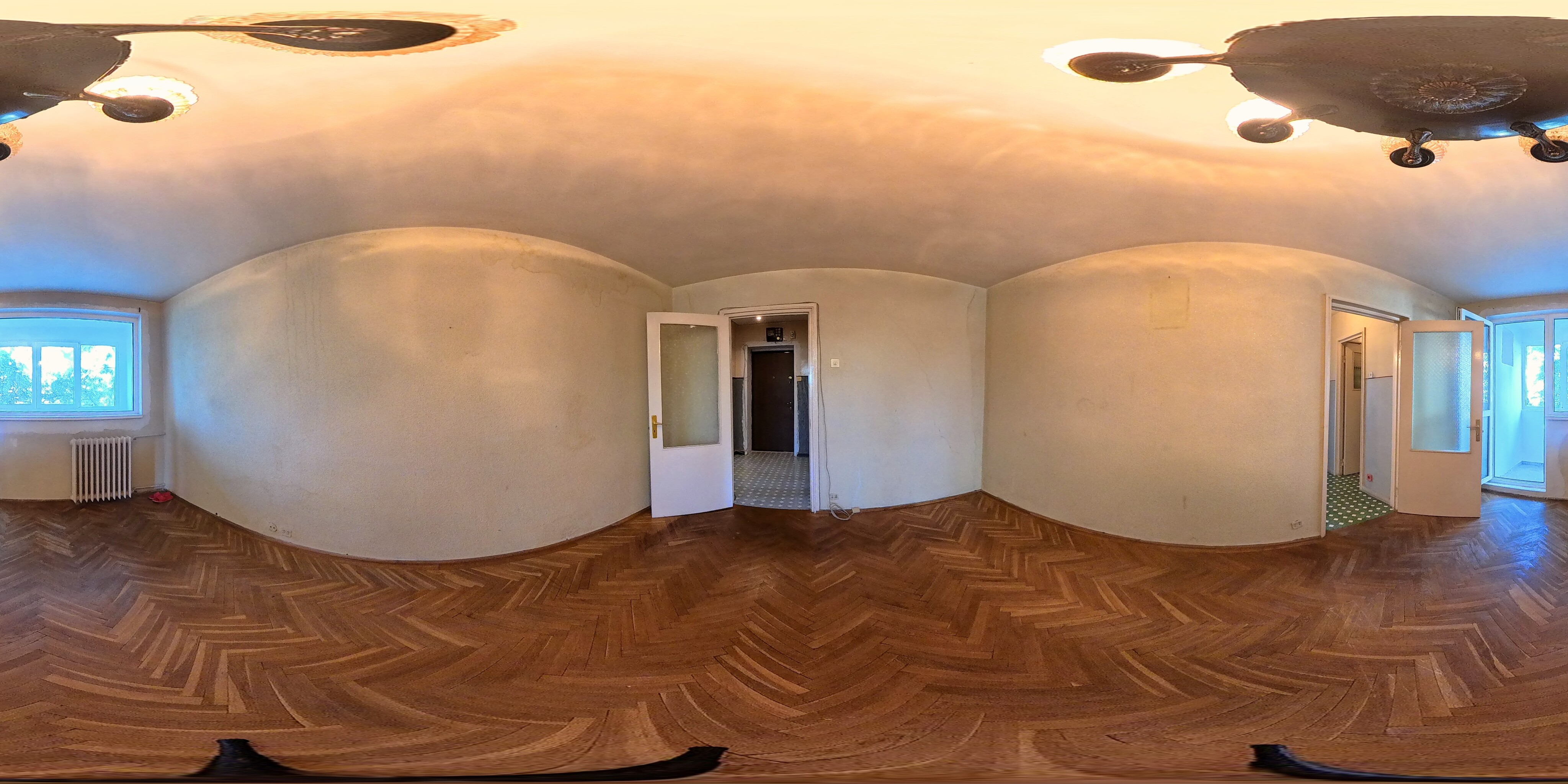 3 Camere - Favorit - Modelul Circular