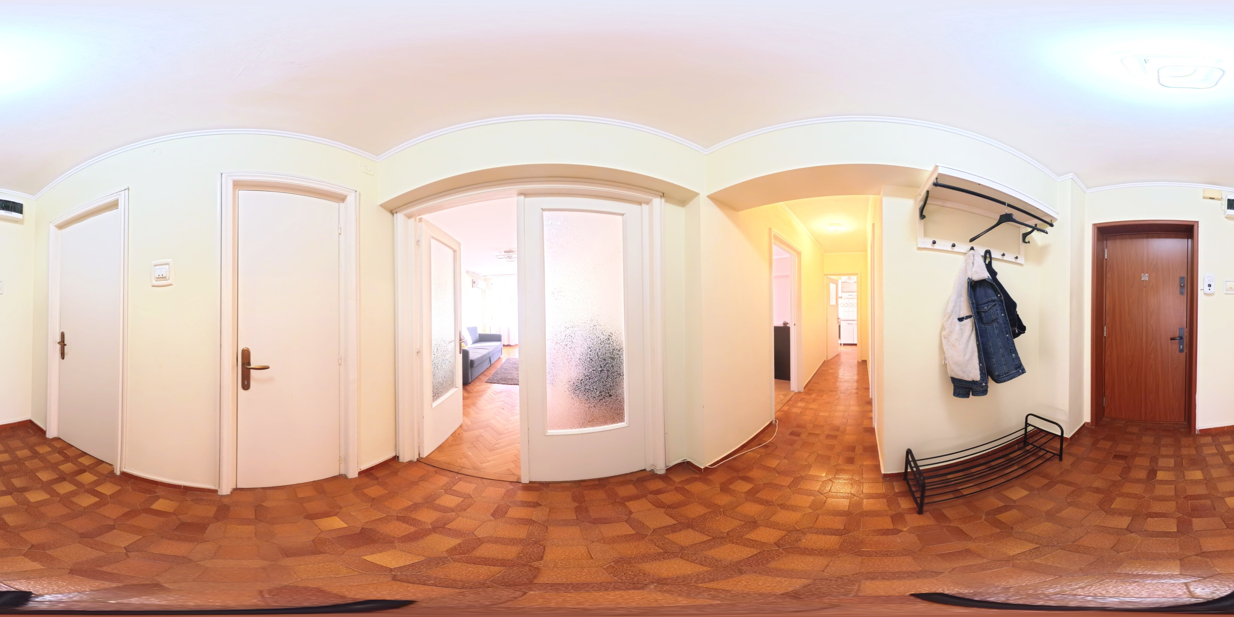 2 camere, Luminos, Mobilat, Palatul parlamentului, Soare din Vest