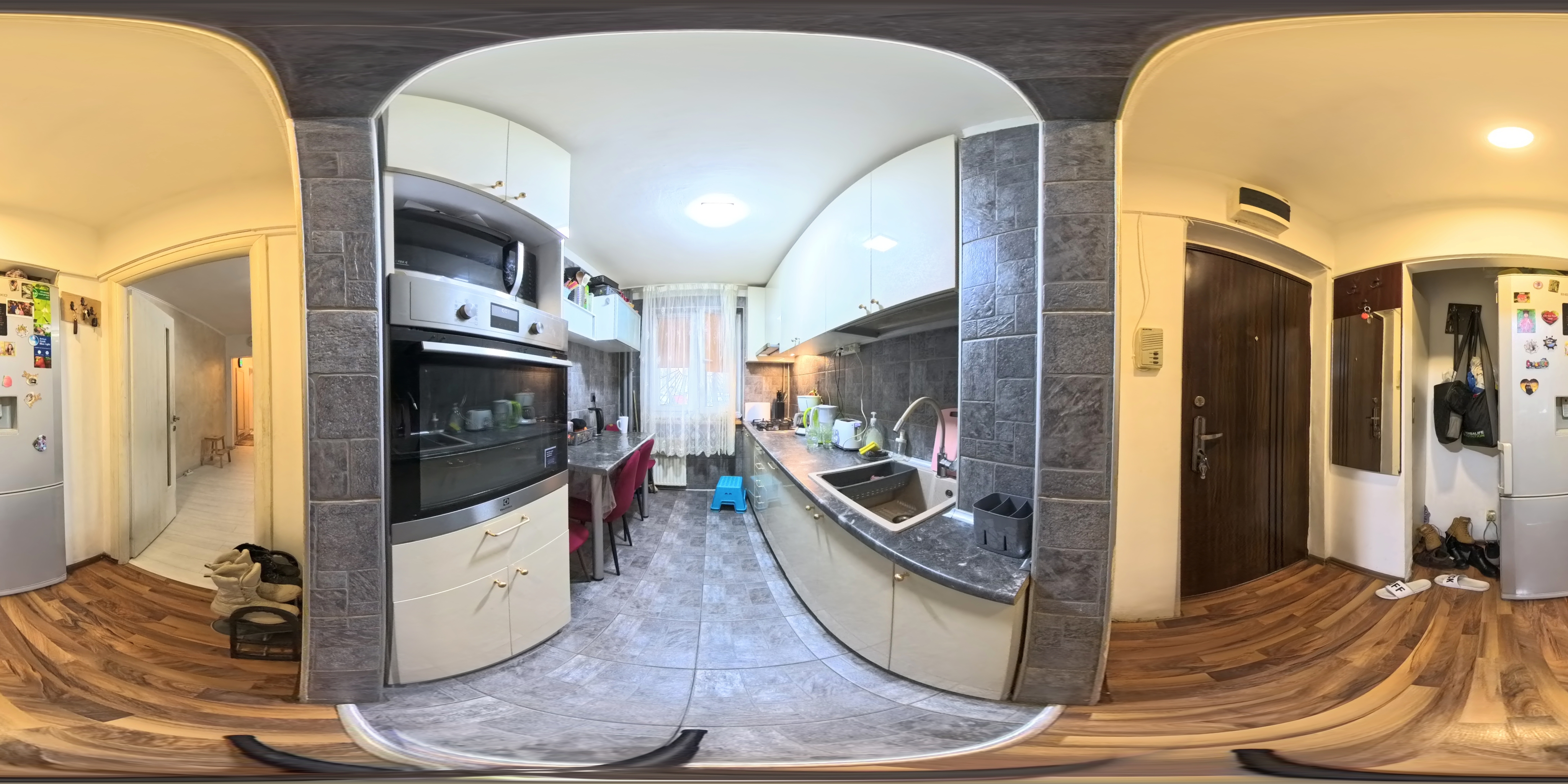 3 Camere - Favorit - Parter