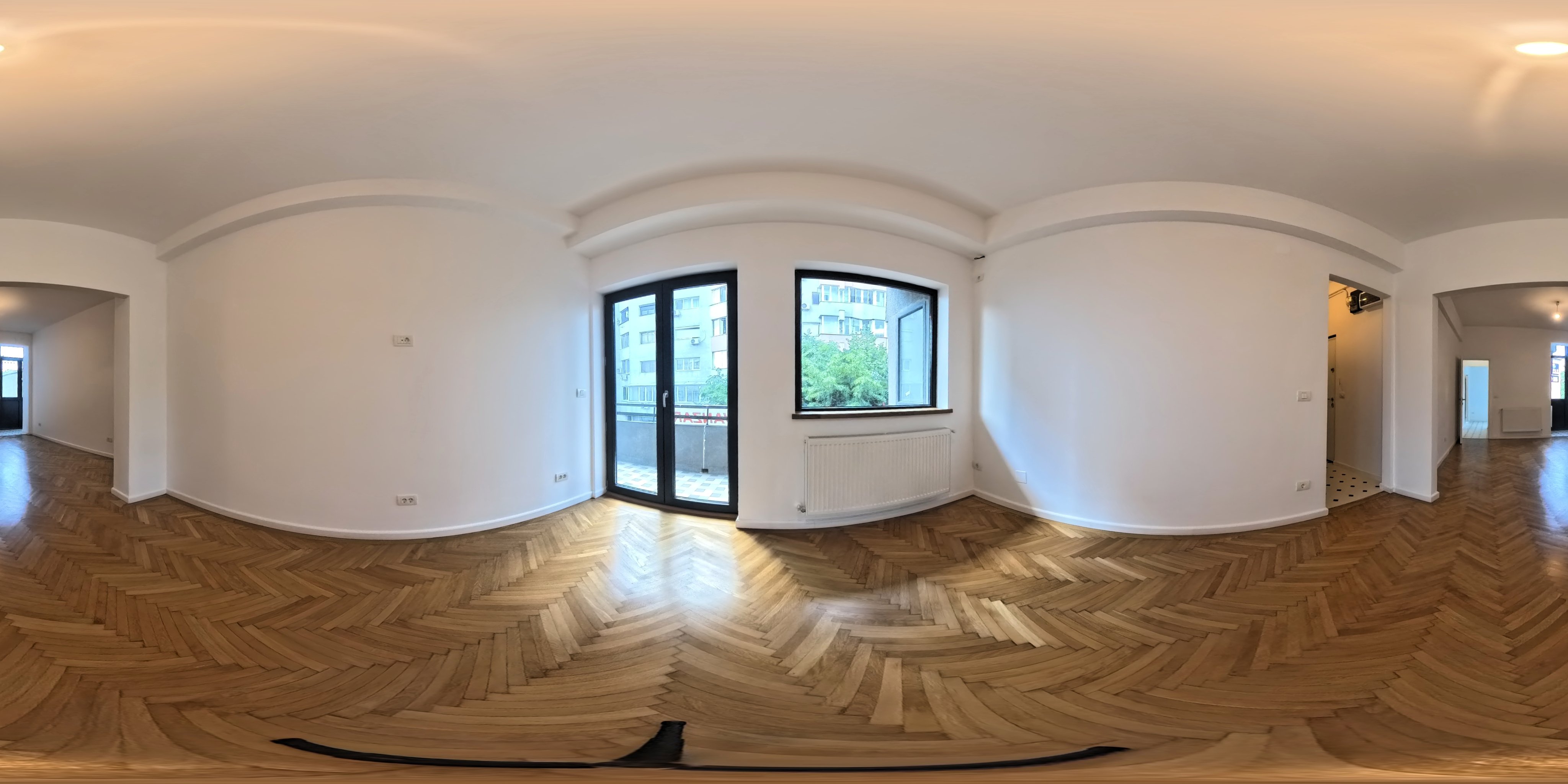 2 Camere - Piața Amzei - Spațios - Renovat