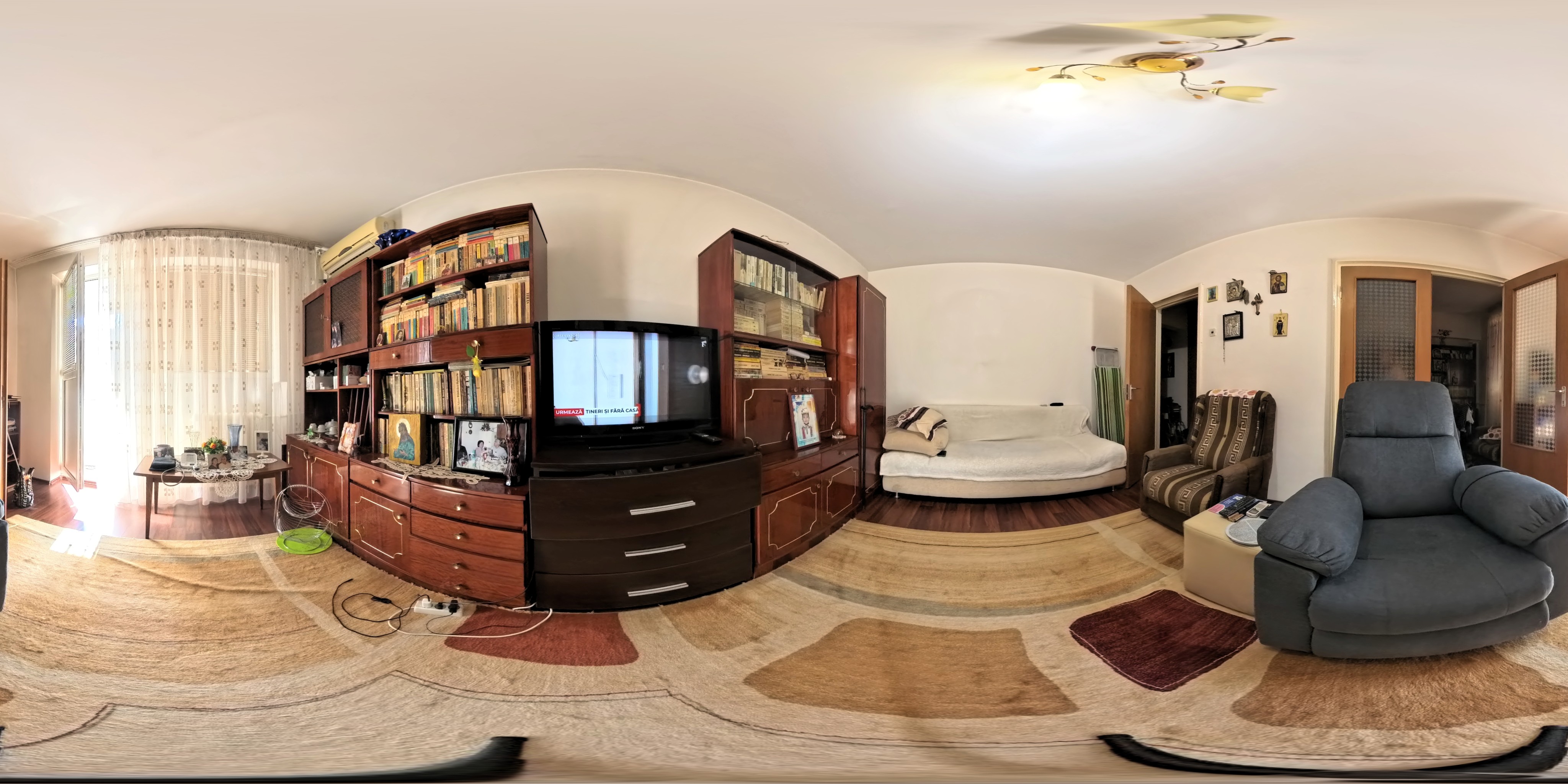 3 Rooms - Râul Doamnei - Spacious Balcony